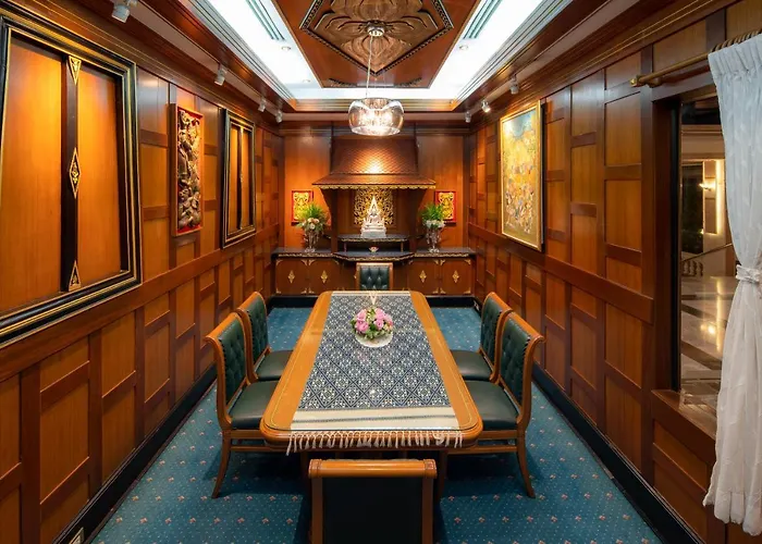Hotel Alexander Bangkok
