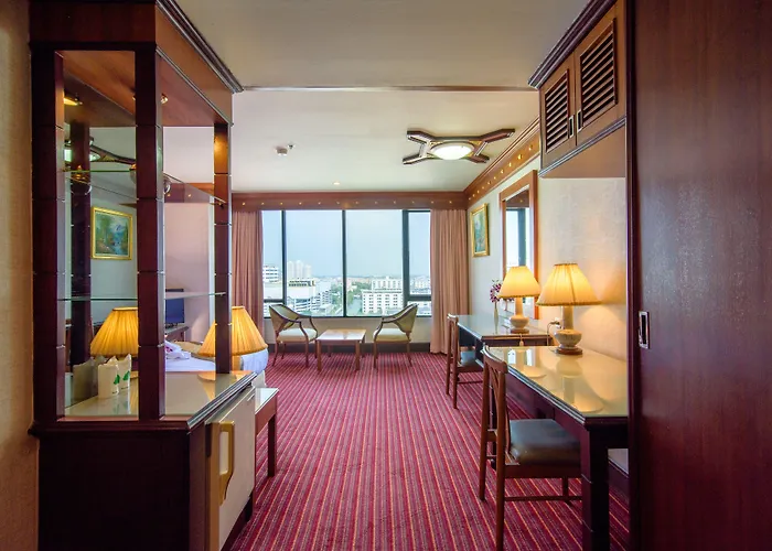Alexander Hotel 5*