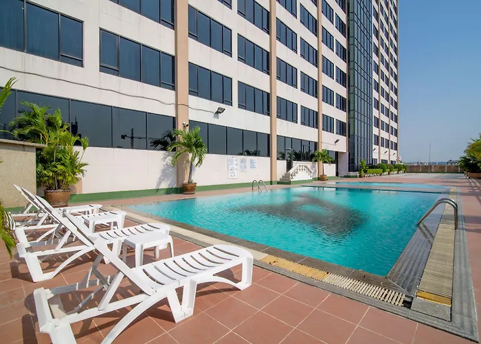 Alexander Hotel
