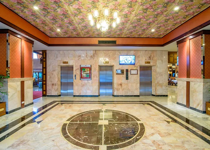 Alexander Hotel 5*